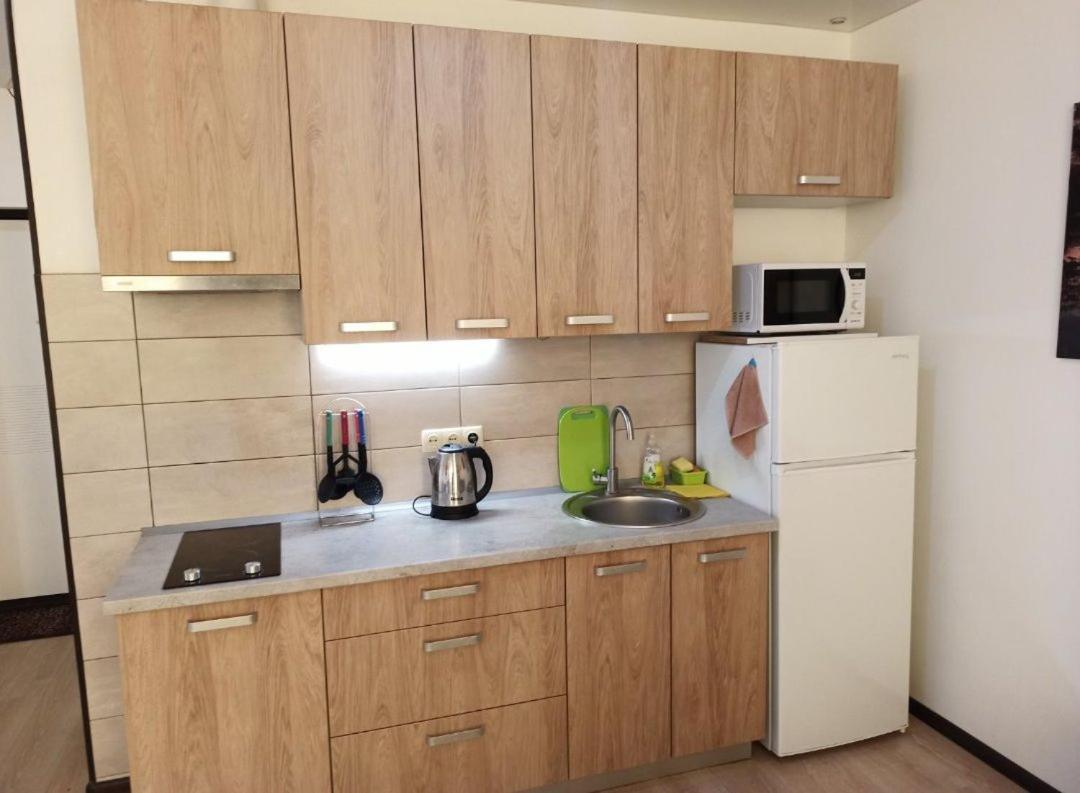 Апартаменты Comfortable In A Secure Residential Complex Comfort Town кт-02 *